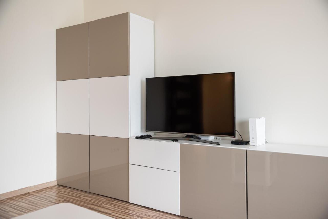 Metro Kondratowicza Spacious Apartment 바르샤바 외부 사진